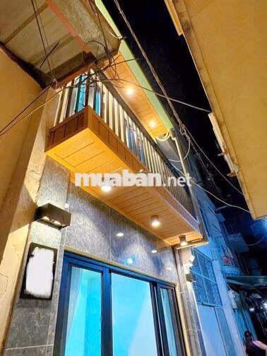 nhà bán nguyễn kiệm 1trêt và 1lâu. giá 2ty950