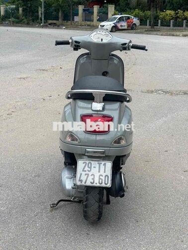 Piaggio Vespa 3vie Xám