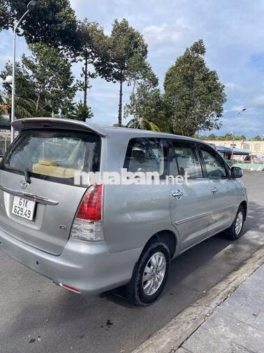 Toyota Innova G 2010 Bạc 7 chỗ