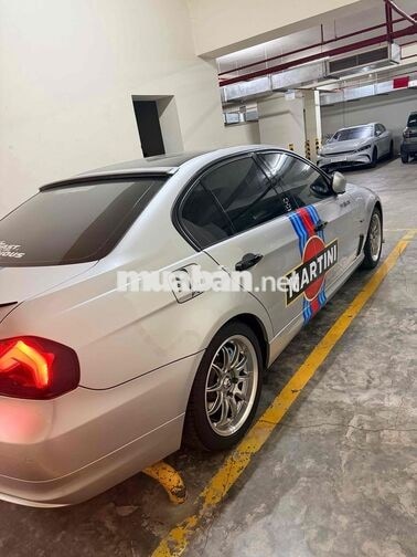 BMW 320i Bạc 98.612 km