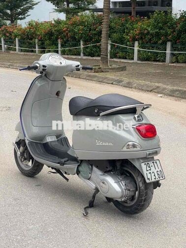 Piaggio Vespa 3vie Xám