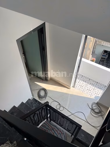 nhà khu Vip gần sát phan Xích long . giá rẻ cho nhà đầu tư