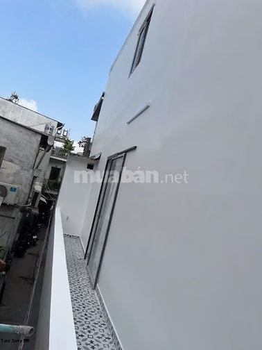 nhà khu Vip gần sát phan Xích long . giá rẻ cho nhà đầu tư