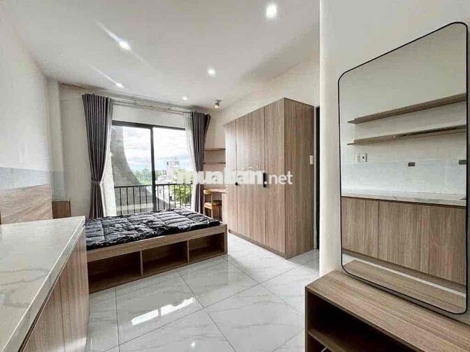 Studio BAN CÔNG FULL NT kế bên Emart Phan Huy Ích