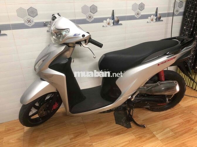 Honda Vision Fi ( bstp )chính chủ khoá smk màu Bạc