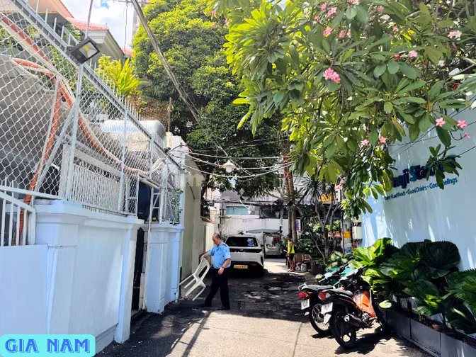 BÁN BIỆT THỰ : 2/29 CAO THẮNG - P. 5 - Q. 3 - TPHCM