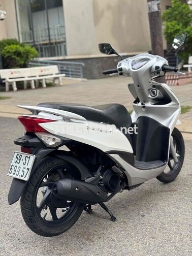 Honda Vision 2013 Trắng BSTP chính chủ nguyên zin