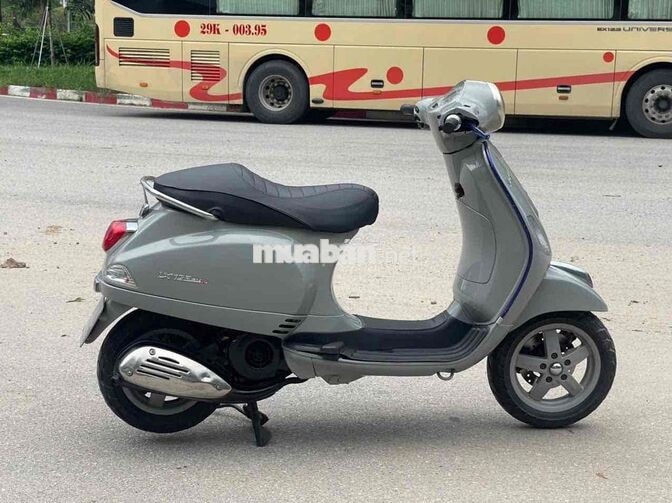 Piaggio Vespa 3vie Xám