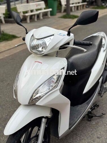 Honda Vision 2013 Trắng BSTP chính chủ nguyên zin