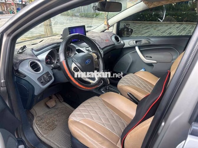 Ford Fiesta 2011 Xám