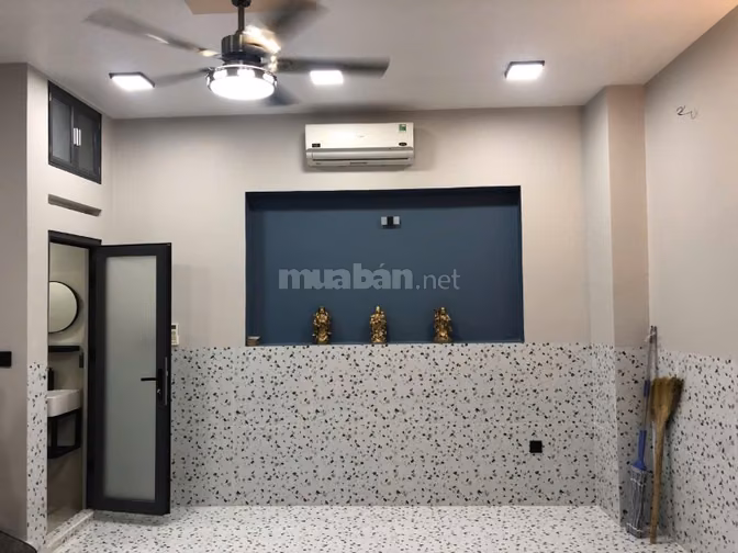 HẺM XE TẢI, NGANG KHỦNG GẦN 7M, CÓ BỒN TẮM, 5tỷ95TL