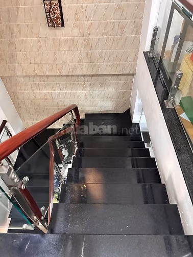 Chính chủ bán gấp nhà MT Nội Bộ Ngay Phan Đình Phùng 3 lầu sân thượng