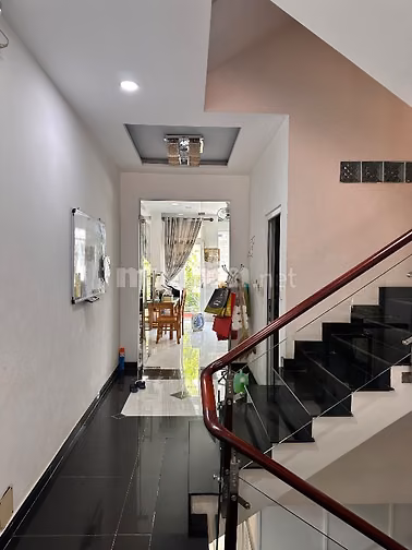 Chính chủ bán gấp nhà MT Nội Bộ Ngay Phan Đình Phùng 3 lầu sân thượng