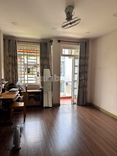 Chính chủ bán gấp nhà MT Nội Bộ Ngay Phan Đình Phùng 3 lầu sân thượng