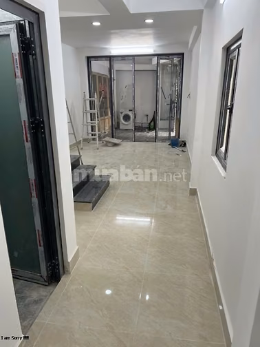nhà khu Vip gần sát phan Xích long . giá rẻ cho nhà đầu tư