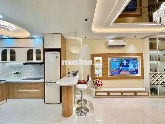 Cho thuê nhà hẻm Bành Văn Trân , Tân Bình. 3 Tầng ( 3PN-3WC ) .