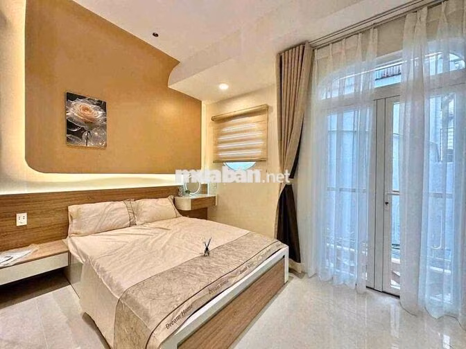 Cho thuê nhà hẻm Bành Văn Trân , Tân Bình. 3 Tầng ( 3PN-3WC ) .