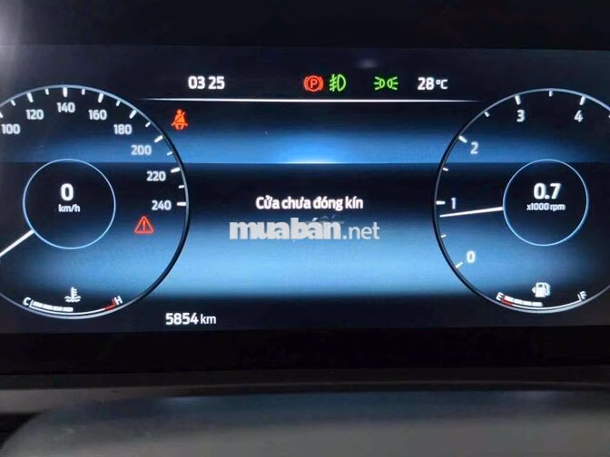 Ford Transit Premium 2025 Trắng 5.800km
