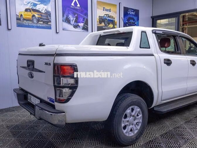 Ford Ranger XLS 2019 4x2 AT Trắng