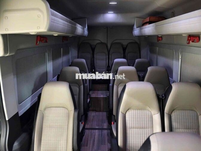 Ford Transit Premium 2025 Trắng 5.800km