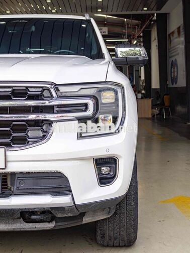 Ford Everest Titanium 4x4 2024 Trắng