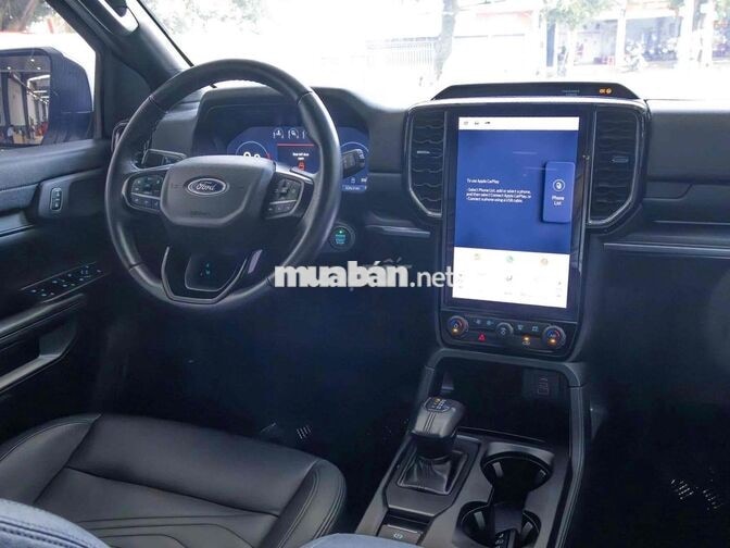 Ford Everest Titanium 4x4 2024 Trắng
