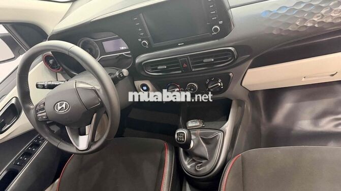 Hyundai i10 2021 số sàn màu Trắng