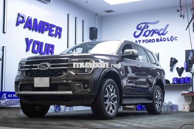 Ford Everest Titanium 4x4 2022 70.000km Nâu