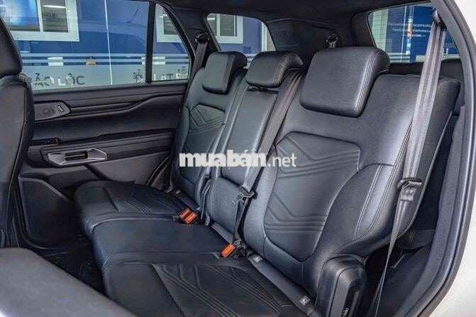 Ford Everest Titanium 4x4 2024 Trắng