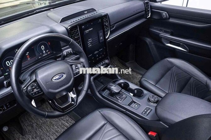 Ford Everest Titanium 4x4 2022 70.000km Nâu
