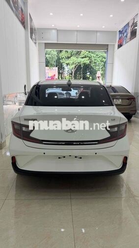 Hyundai i10 2021 số sàn màu Trắng