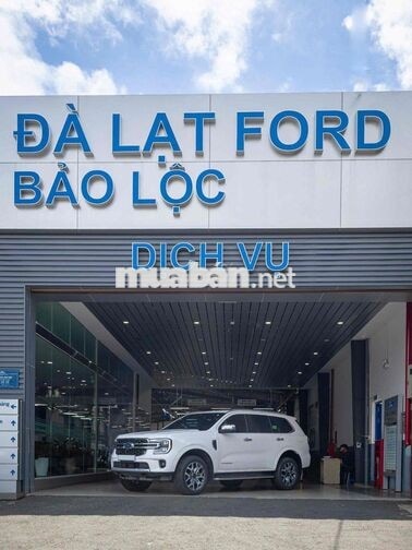 Ford Everest Titanium 4x4 2024 Trắng