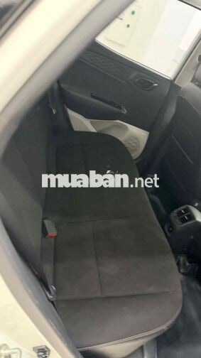 Hyundai i10 2021 số sàn màu Trắng