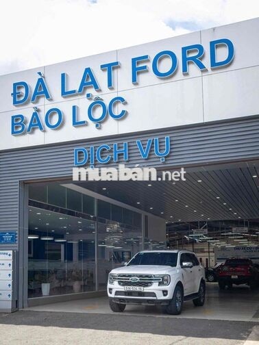 Ford Everest Titanium 4x4 2024 Trắng