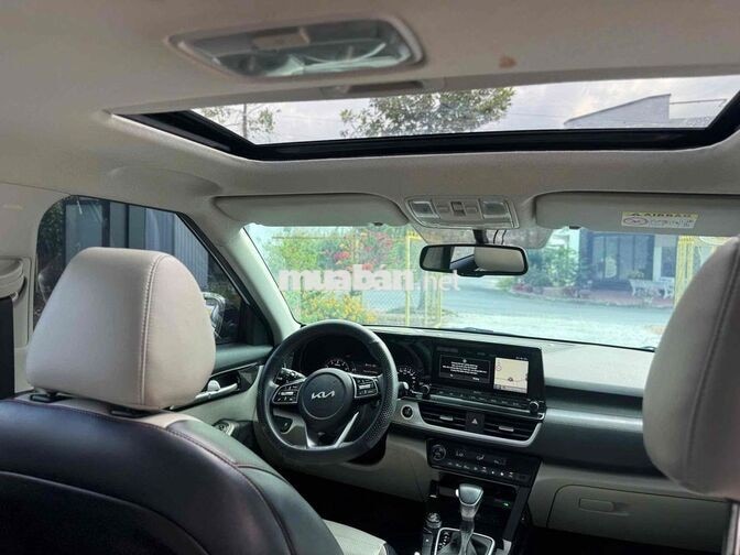 Kia Seltos Premium 1.4T 2022 Trắng 34.000 km