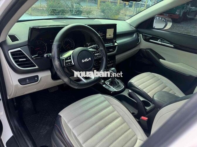 Kia Seltos Premium 1.4T 2022 Trắng 34.000 km