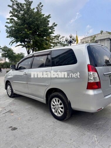 Toyota Innova 2.0G AT 2012 Bạc