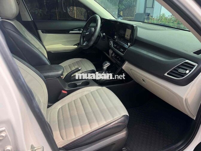 Kia Seltos Premium 1.4T 2022 Trắng 34.000 km