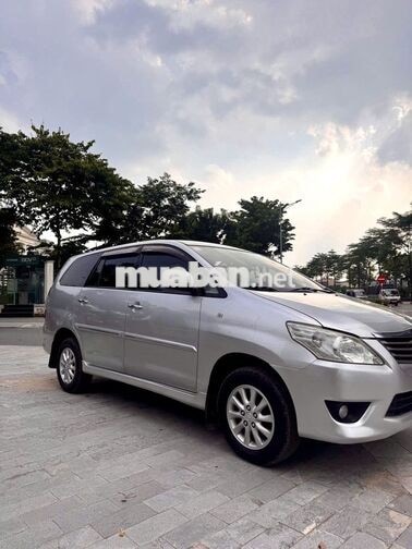 Toyota Innova 2.0G AT 2012 Bạc
