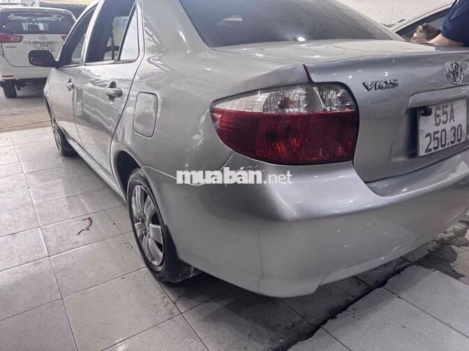 Toyota Vios 2005 Số sàn Bạc