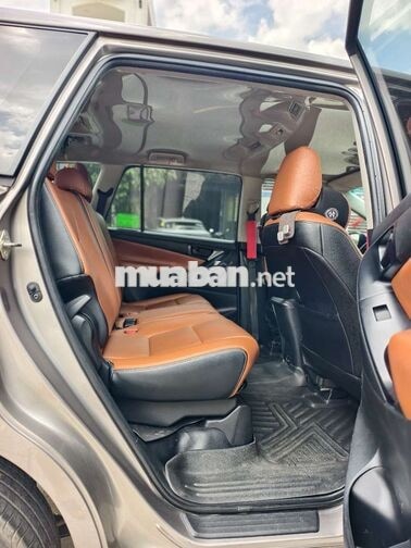 Toyota Innova 2019 Số sàn Nâu vàng 8 chỗ