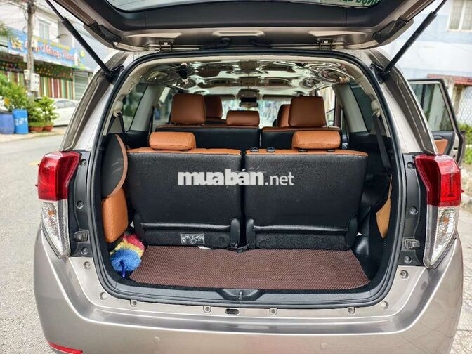 Toyota Innova 2019 Số sàn Nâu vàng 8 chỗ