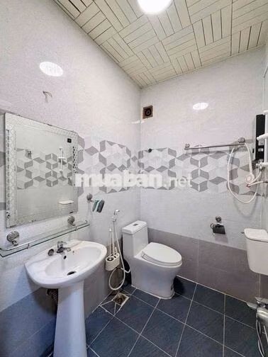 🔥Căn Hộ 1Ph Ngủ Full NT - Cửa Sổ - Ban Công - Máy Giặt Riêng