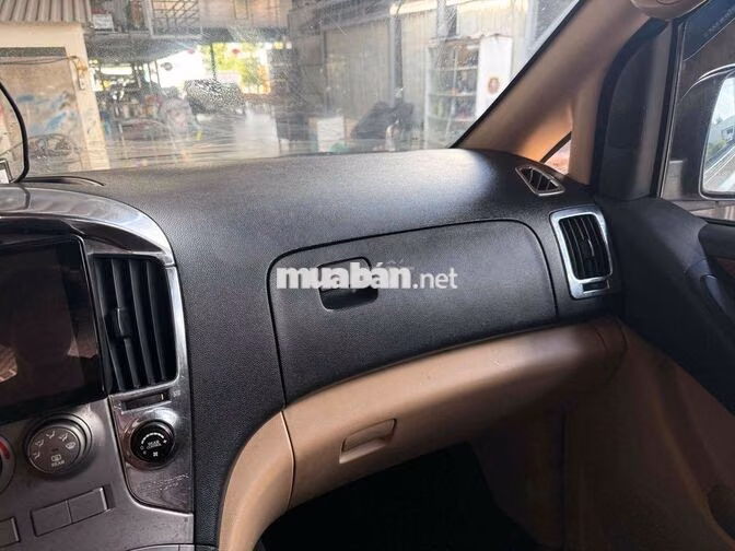Hyundai County 2010 Dầu 9 chỗ