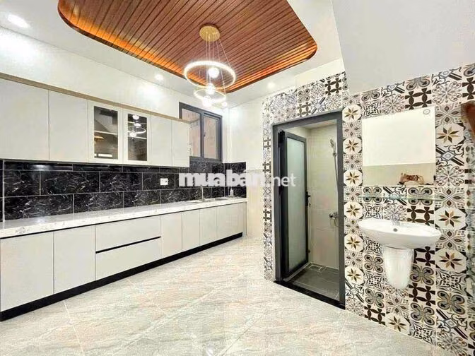 Cho Thuê Nguyên Căn 645 Trần xuân soạn
