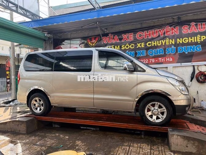 Hyundai County 2010 Dầu 9 chỗ