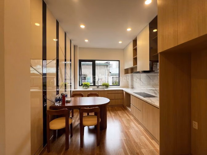 Bán nhà mặt tiền Cô Giang, Phường Cầu Kiệu, TPHCM