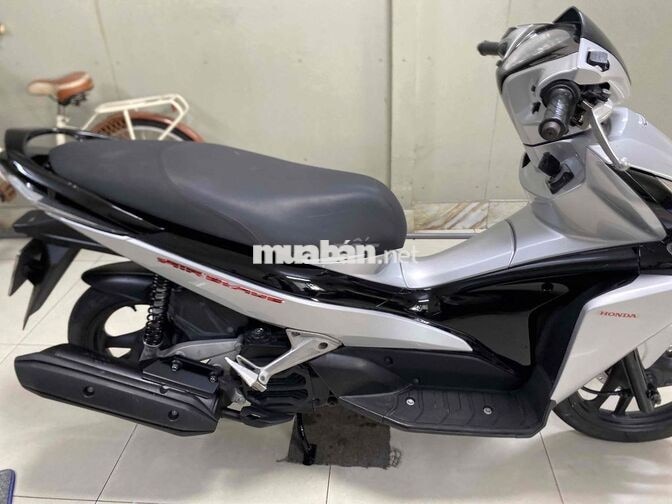 Honda Air Blade FI 2012 Bạc