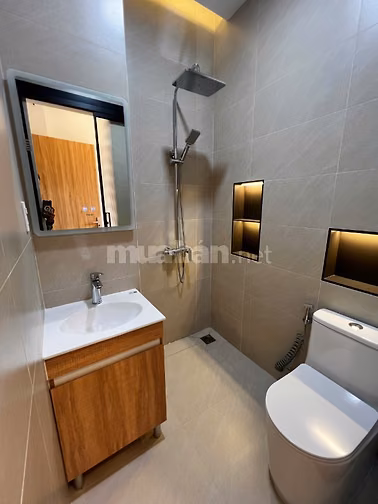 Bán nhà mặt tiền Cô Giang, Phường Cầu Kiệu, TPHCM