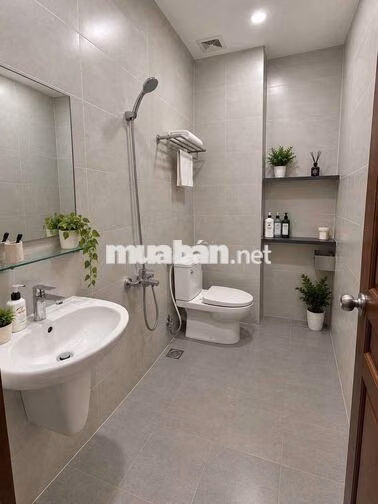 Căn Hộ 1 PN Cao Cấp kế bên Sân Bay - Full Nội Thất - Khu DÂN Cư - 